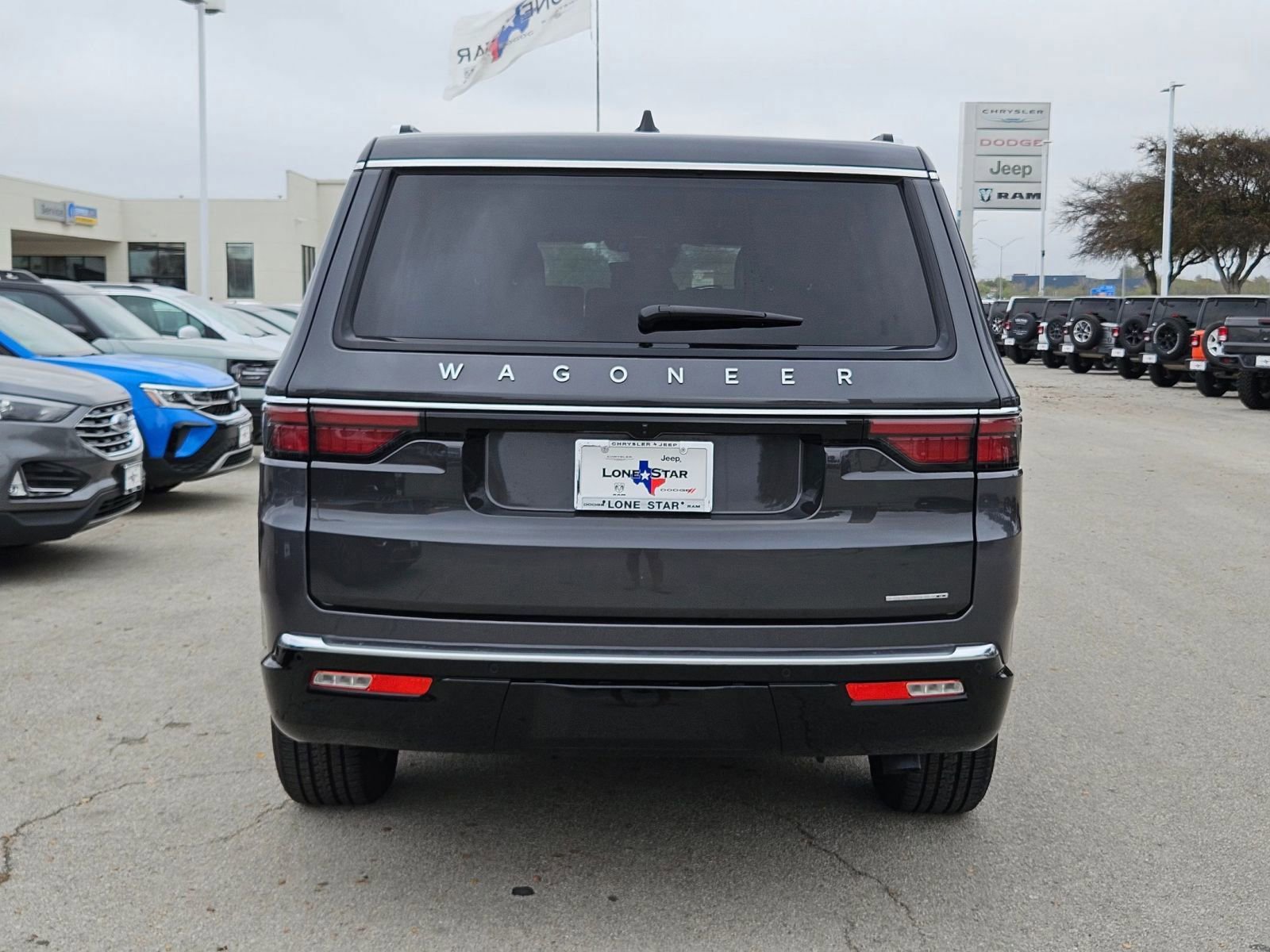 2024 Jeep Wagoneer Series II photo 3