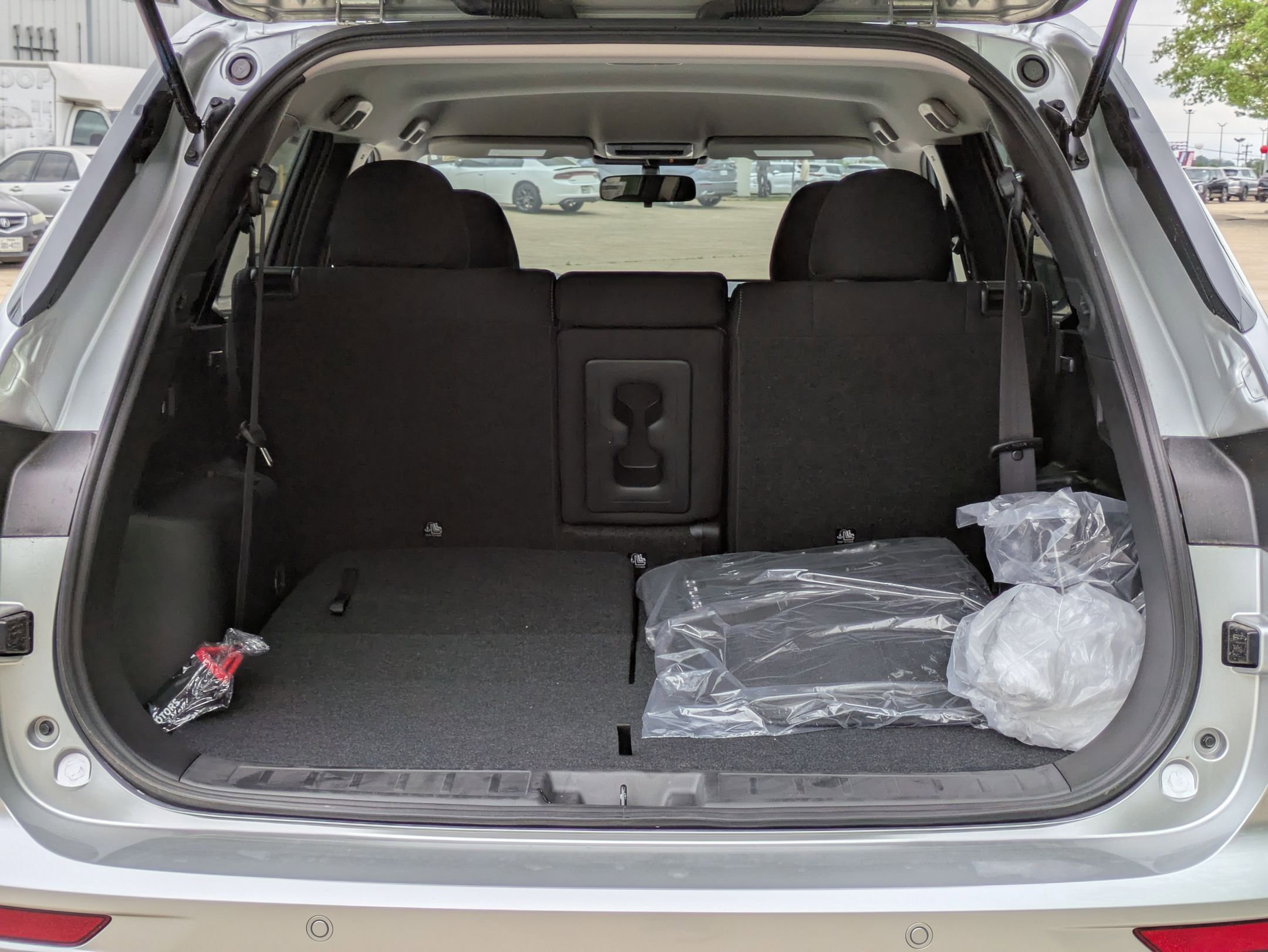 2024 Mitsubishi Outlander ES - Photo 23