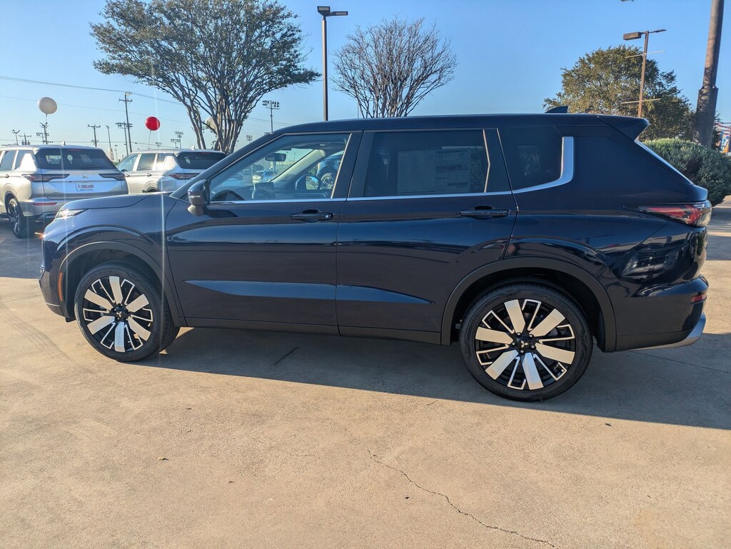 New 2025 Mitsubishi Outlander SE SUV