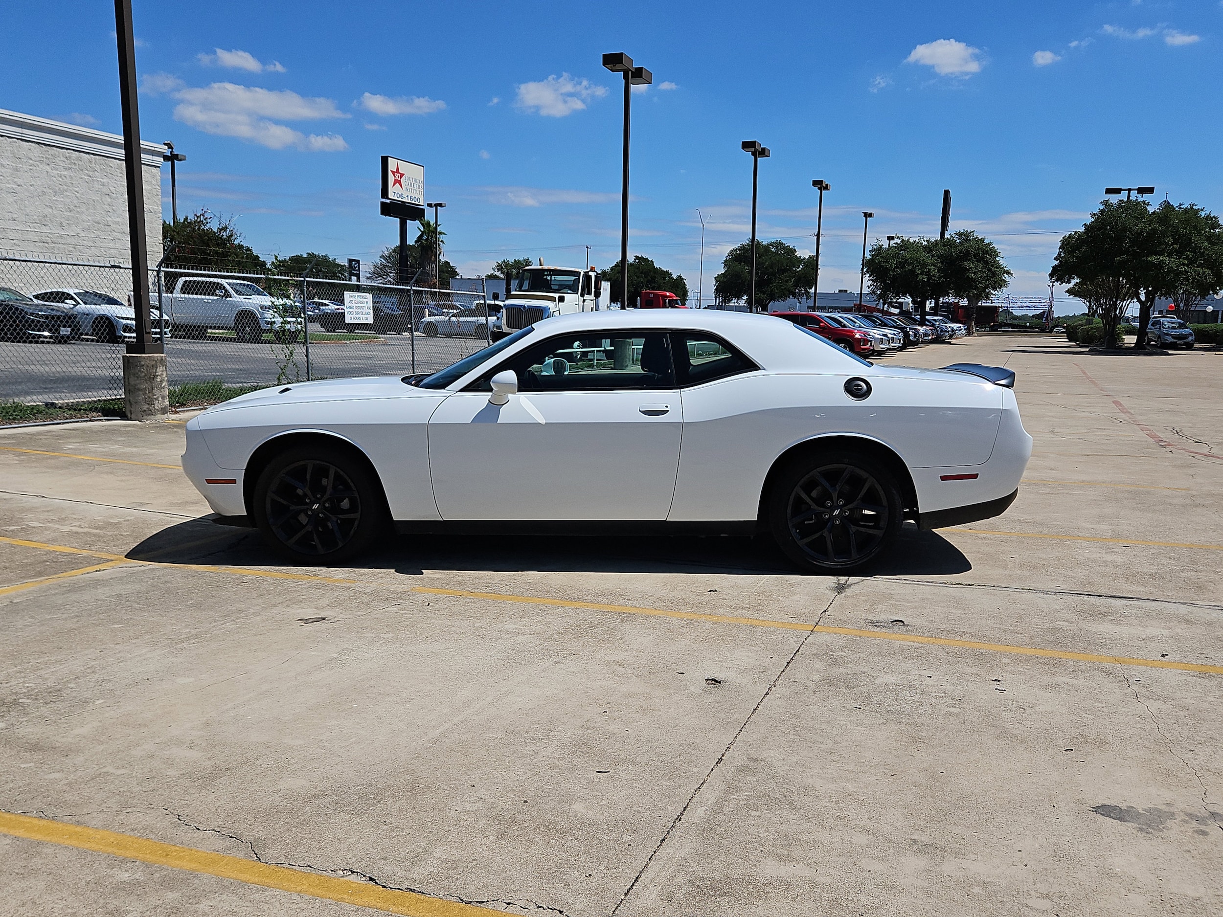 Used 2022 Dodge Challenger SXT with VIN 2C3CDZAG1NH122410 for sale in San Antonio, TX