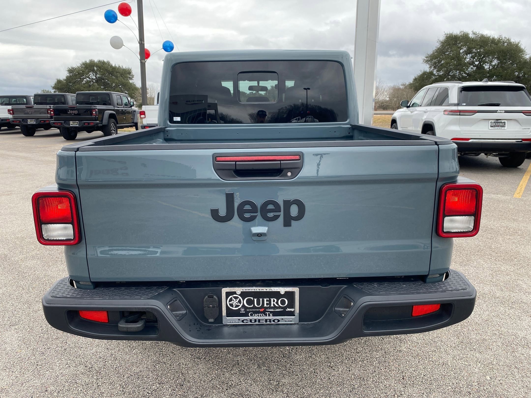 2025 Jeep Gladiator Sport photo 4