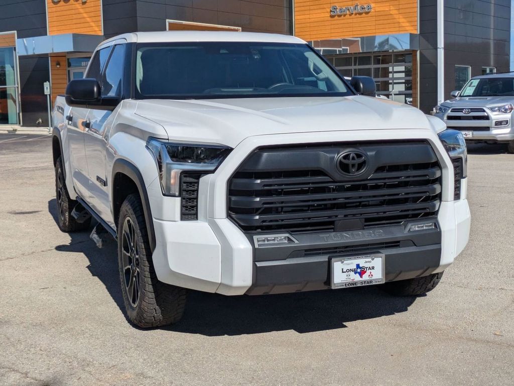 2023 Toyota Tundra SR5 - Photo 7