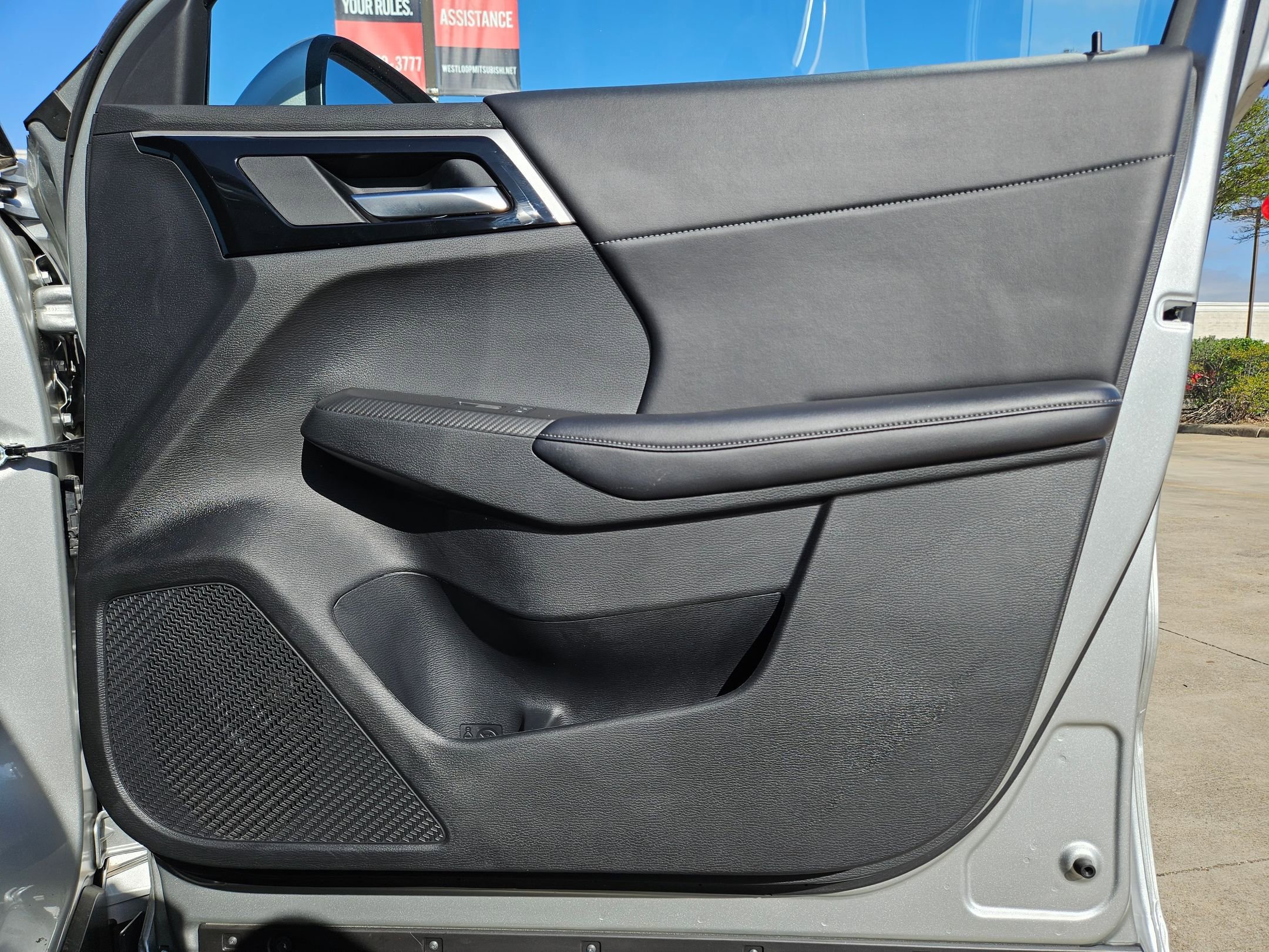 2024 Mitsubishi Outlander SE - Photo 25