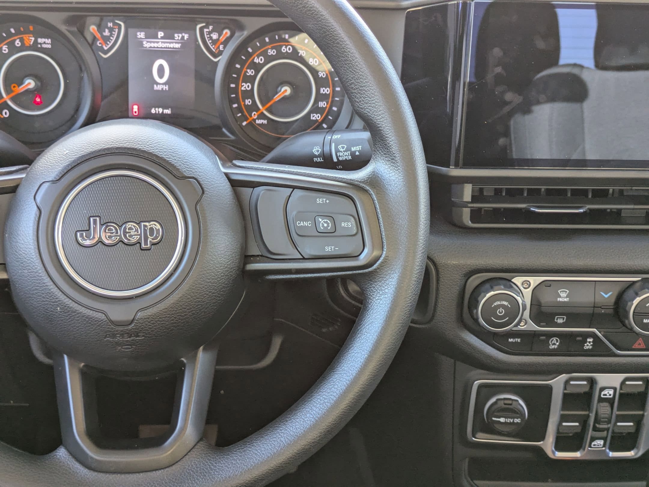 2025 Jeep Gladiator Nighthawk - Photo 19