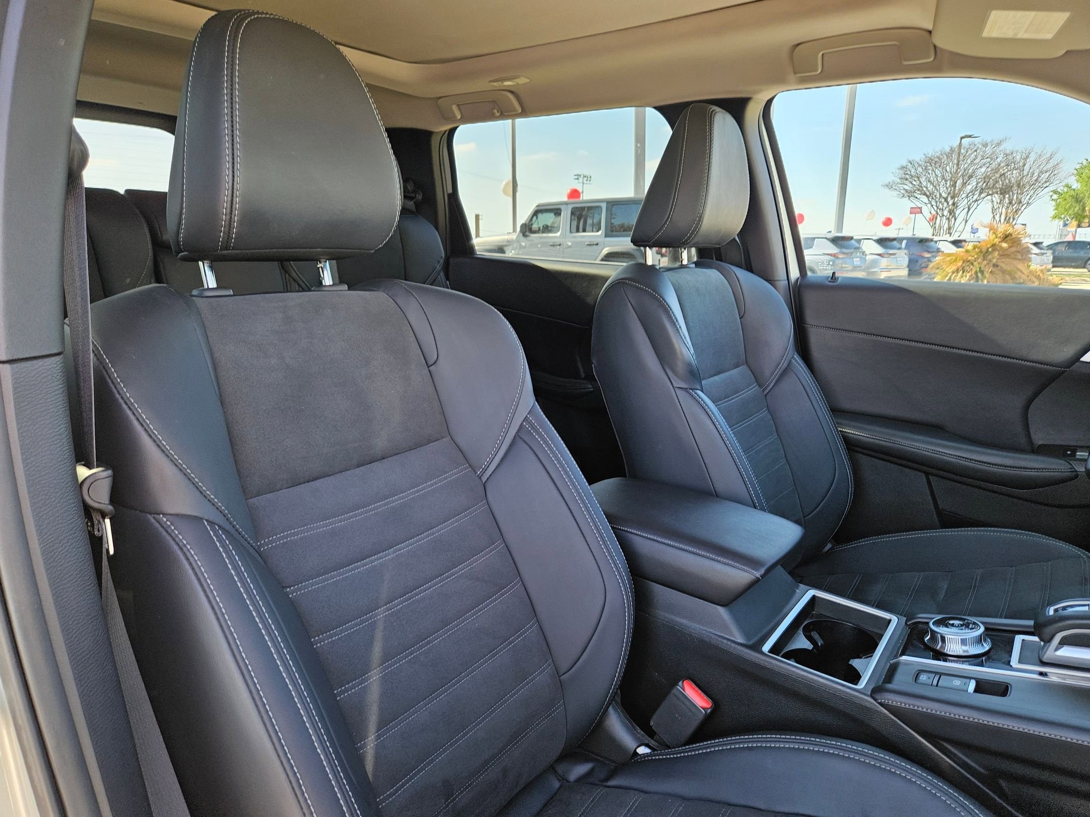 2024 Mitsubishi Outlander SE - Photo 26