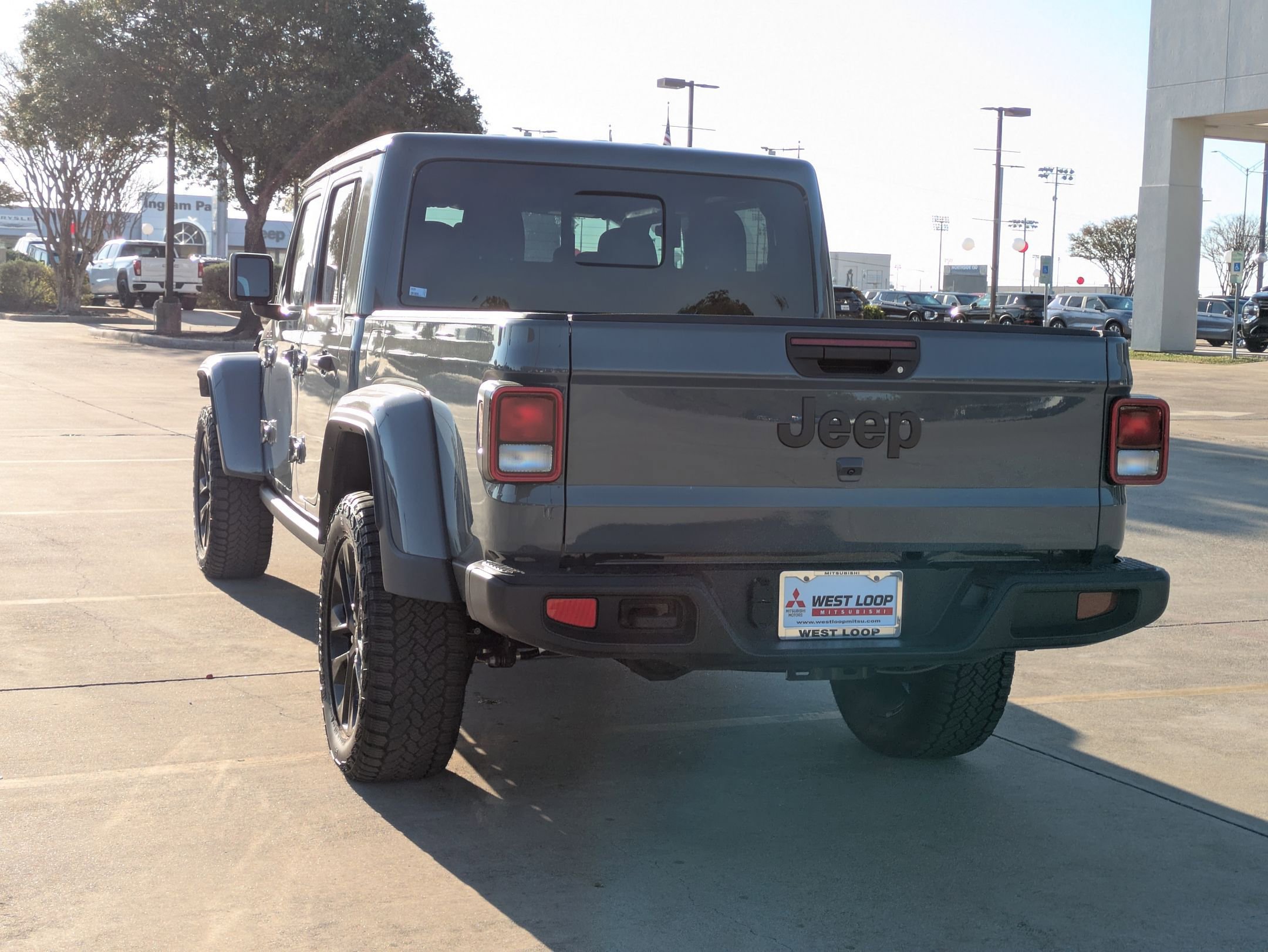 2025 Jeep Gladiator Sport photo 3