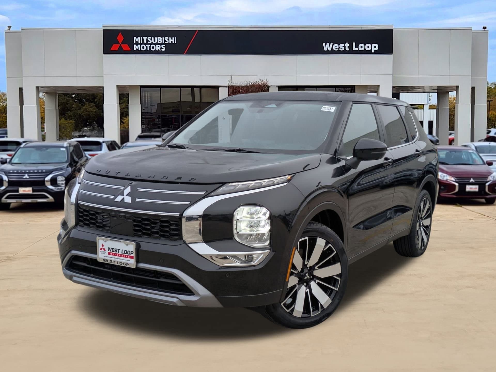 2026 Mitsubishi Outlander SE's photo