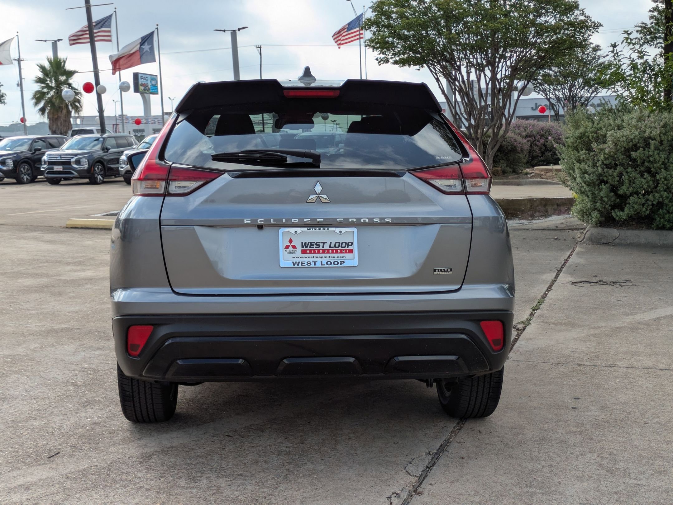 2025 Mitsubishi Eclipse Cross SEL photo 2