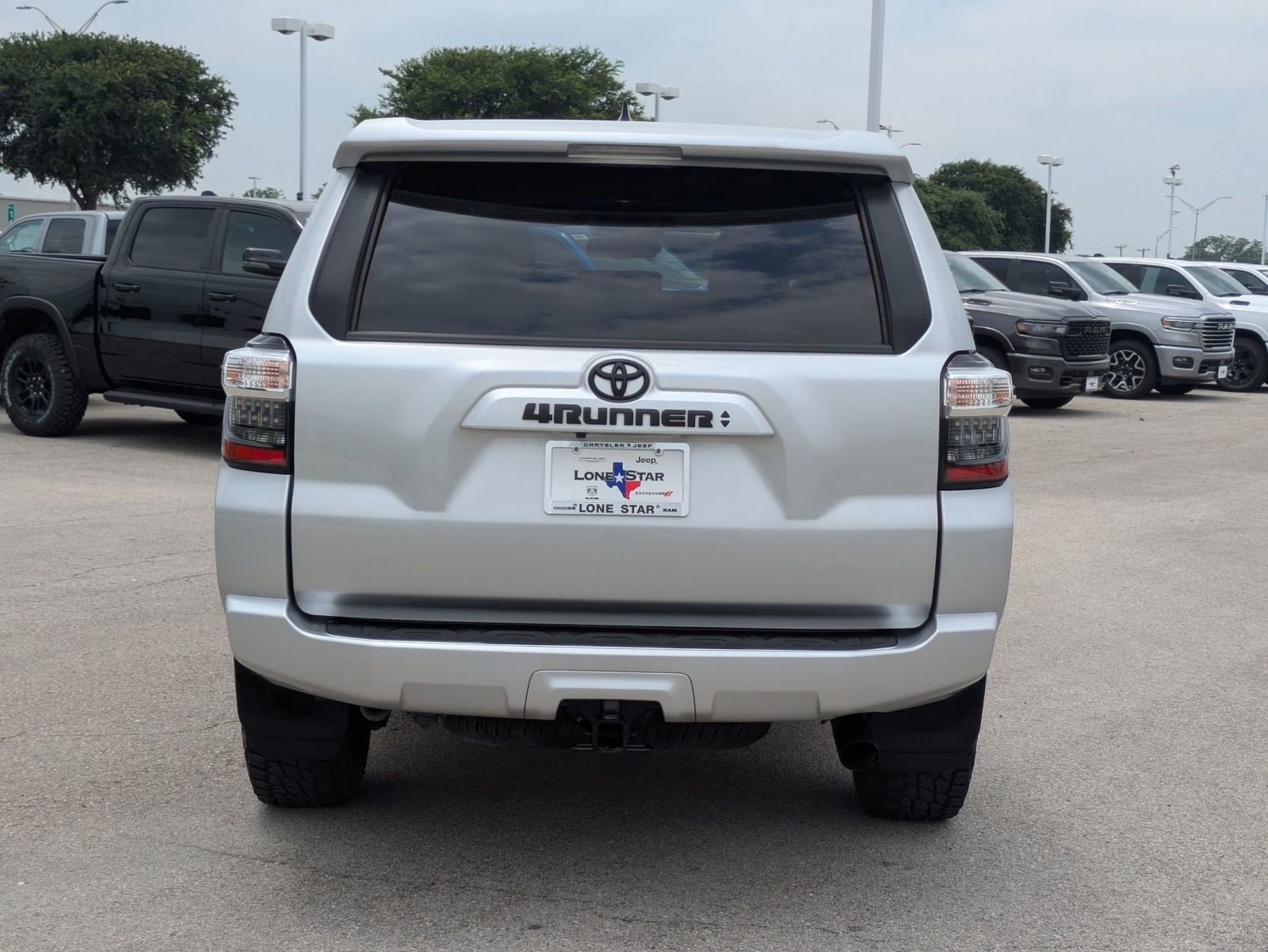 2023 Toyota 4Runner SR5 Premium photo 2
