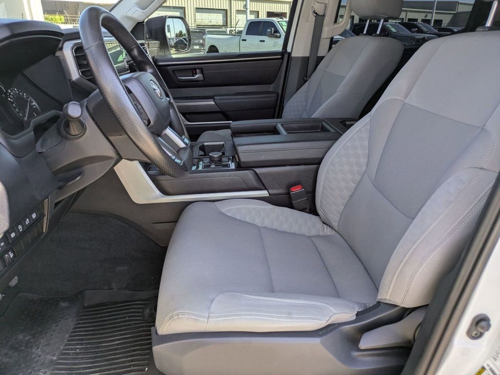 2023 Toyota Tundra SR5 - Photo 10