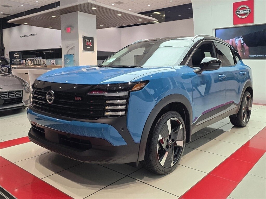 2025 Nissan Kicks SR photo 3
