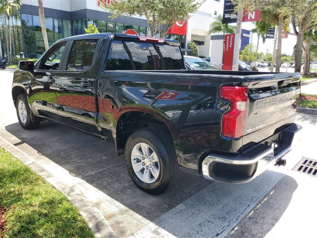 2025 Chevrolet Silverado 1500 photo 3
