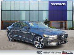 2025 Volvo S90 Plug-In Hybrid T8 Plus Sedan