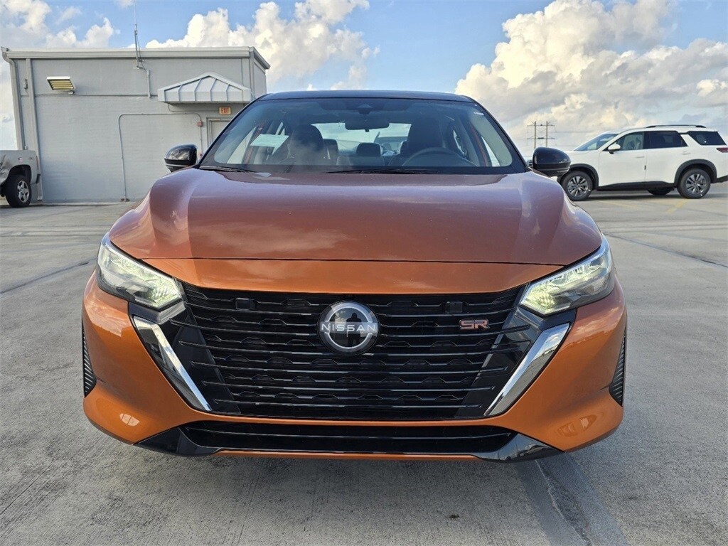 2025 Nissan Sentra SR photo 2