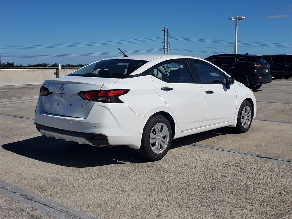 2026 Nissan Sentra S photo 3