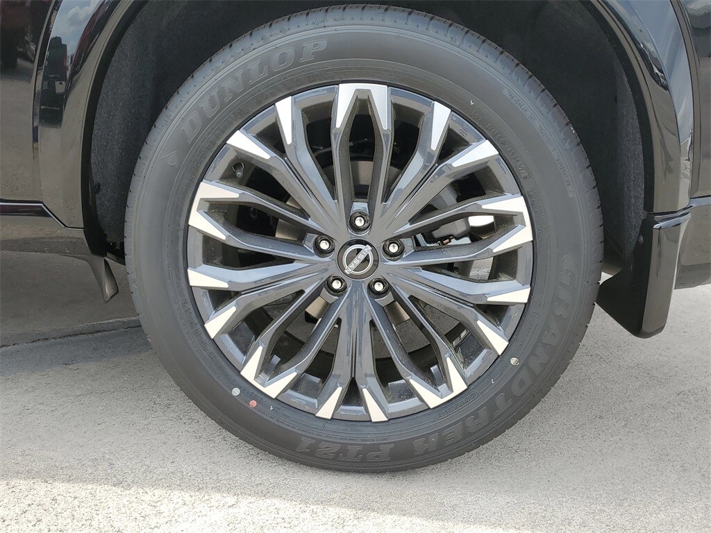 2025 Nissan Rogue Platinum photo 4