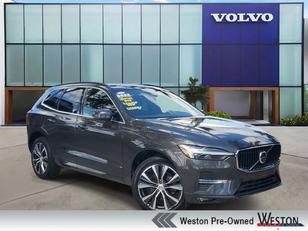 2022 Volvo XC60 Momentum