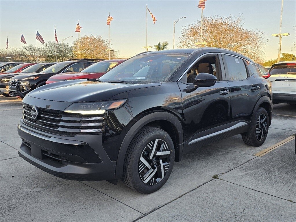 2025 Nissan Kicks SV photo 3