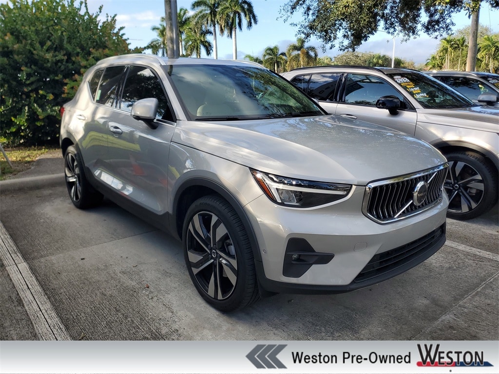 Certified 2023 Volvo XC40 B5 AWD Ultimate Bright SUV
