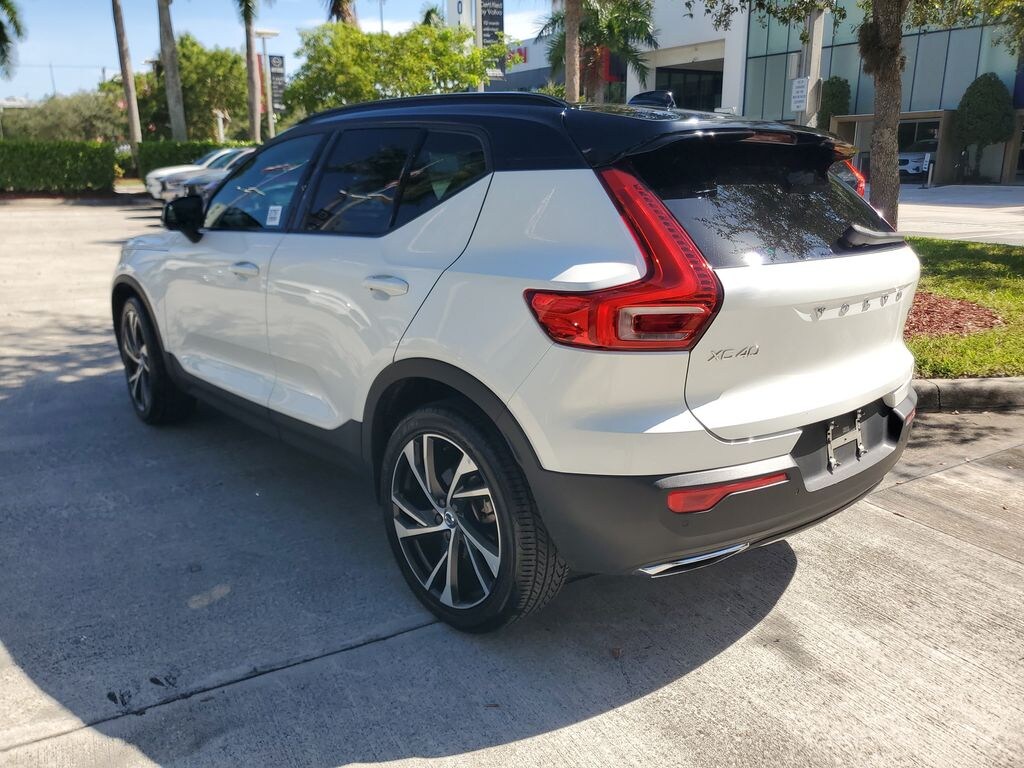 Used 2020 Volvo XC40 T5 R-Design SUV