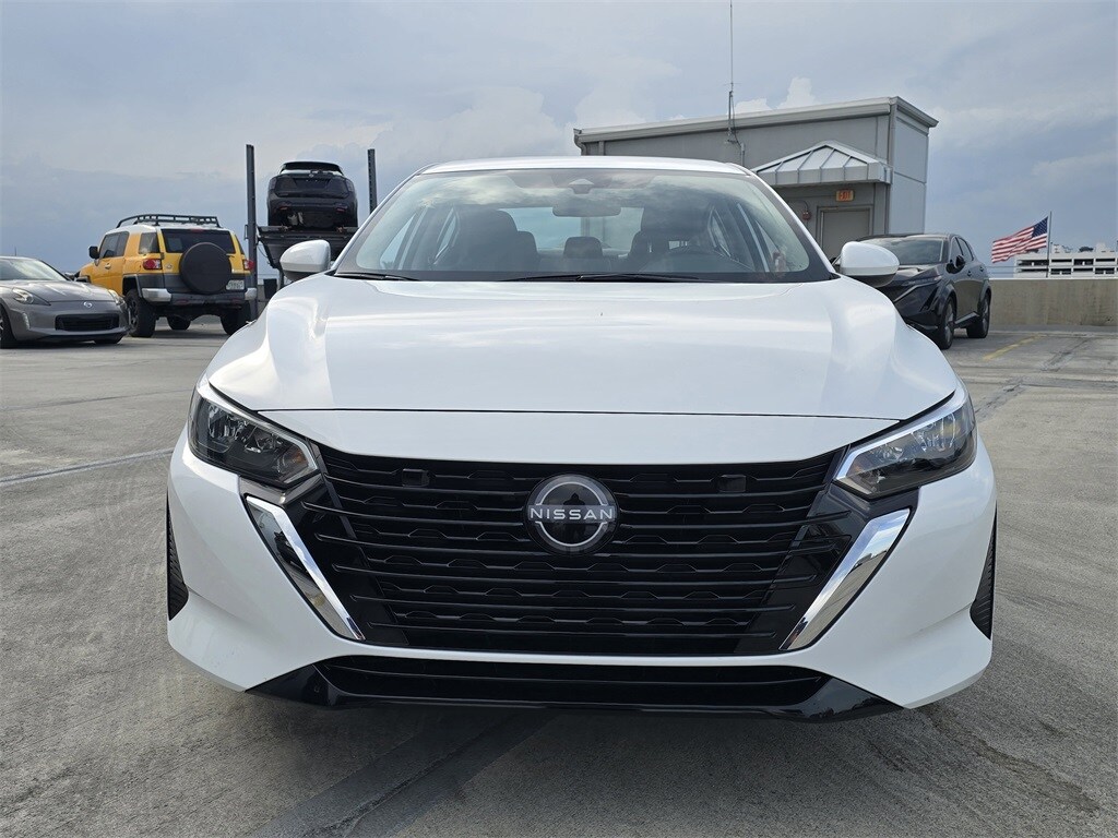 2025 Nissan Sentra SV photo 2