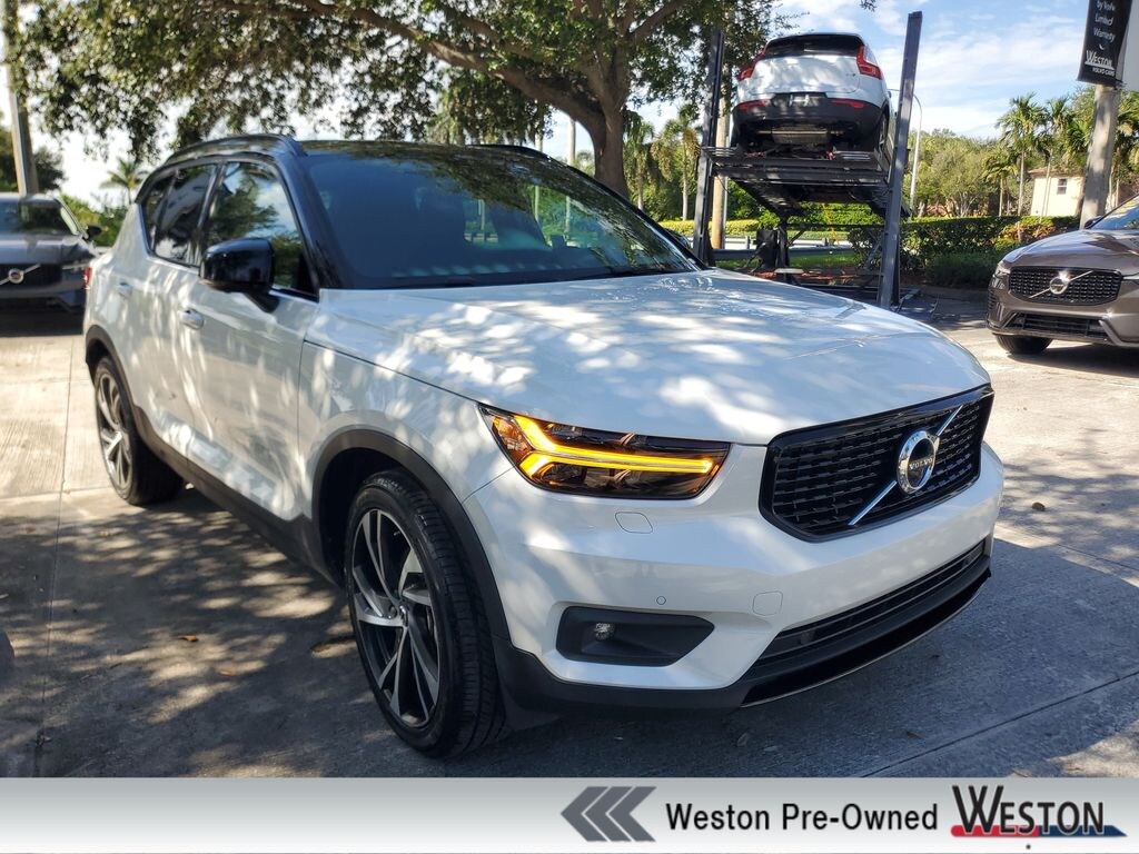 Used 2020 Volvo XC40 T5 R-Design SUV