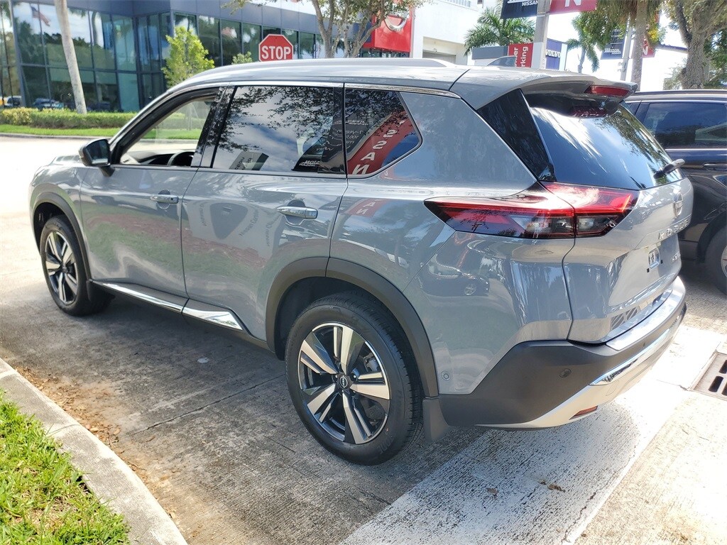 2023 Nissan Rogue Platinum photo 4