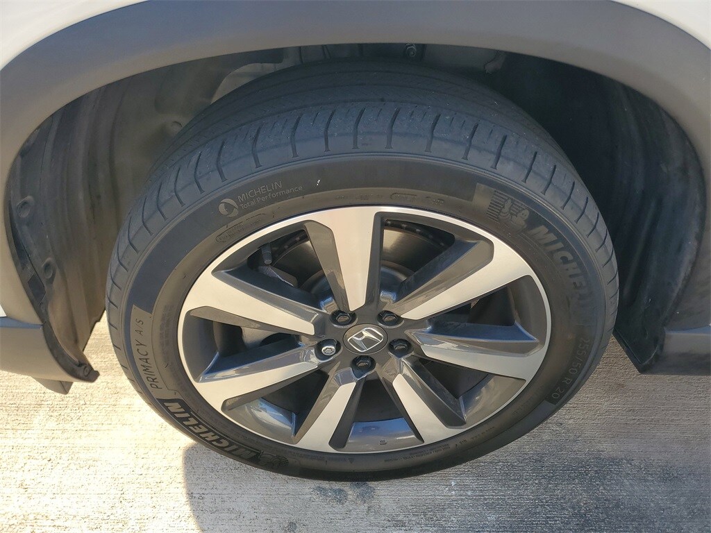 2023 Honda Pilot Touring photo 4