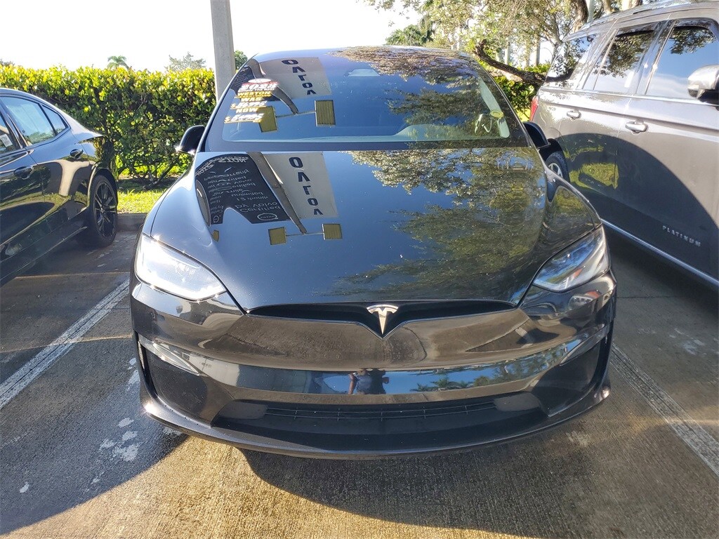 2023 Tesla Model X Standard Range photo 2