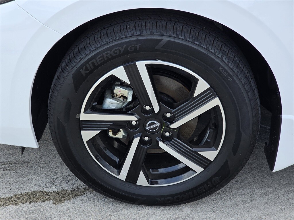 2025 Nissan Sentra SV photo 4
