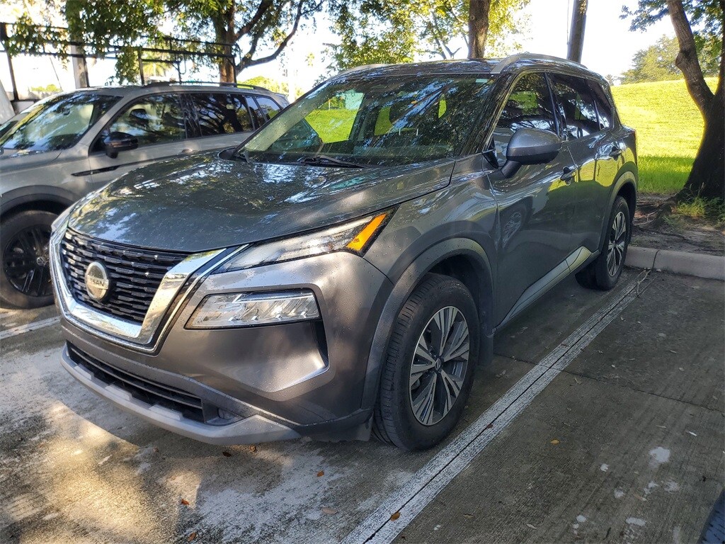 2021 Nissan Rogue SV photo 3