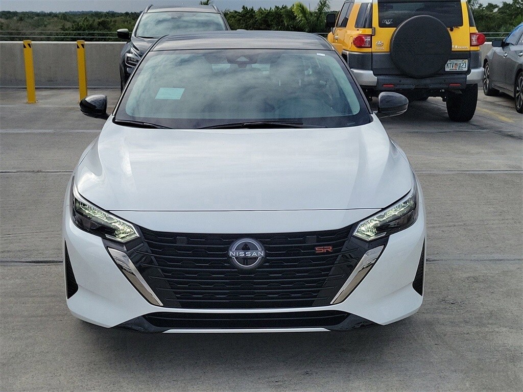 2025 Nissan Sentra SR photo 2