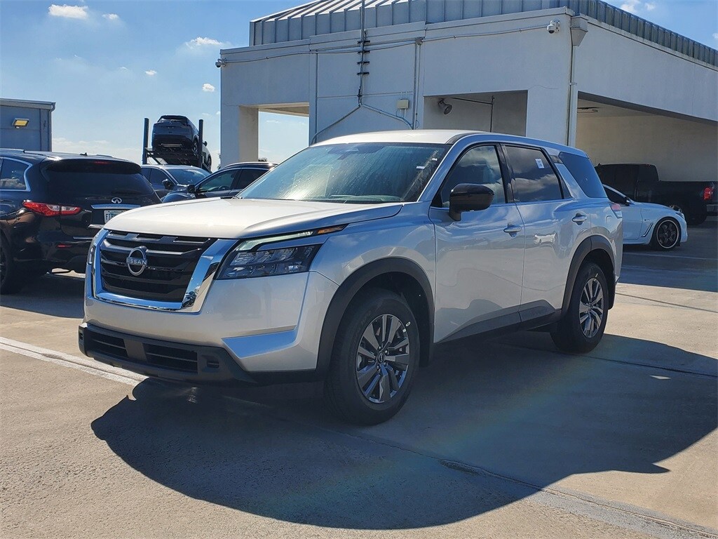 New 2025 Nissan Pathfinder S SUV