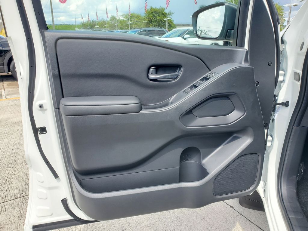2026 Nissan Frontier S - Photo 11