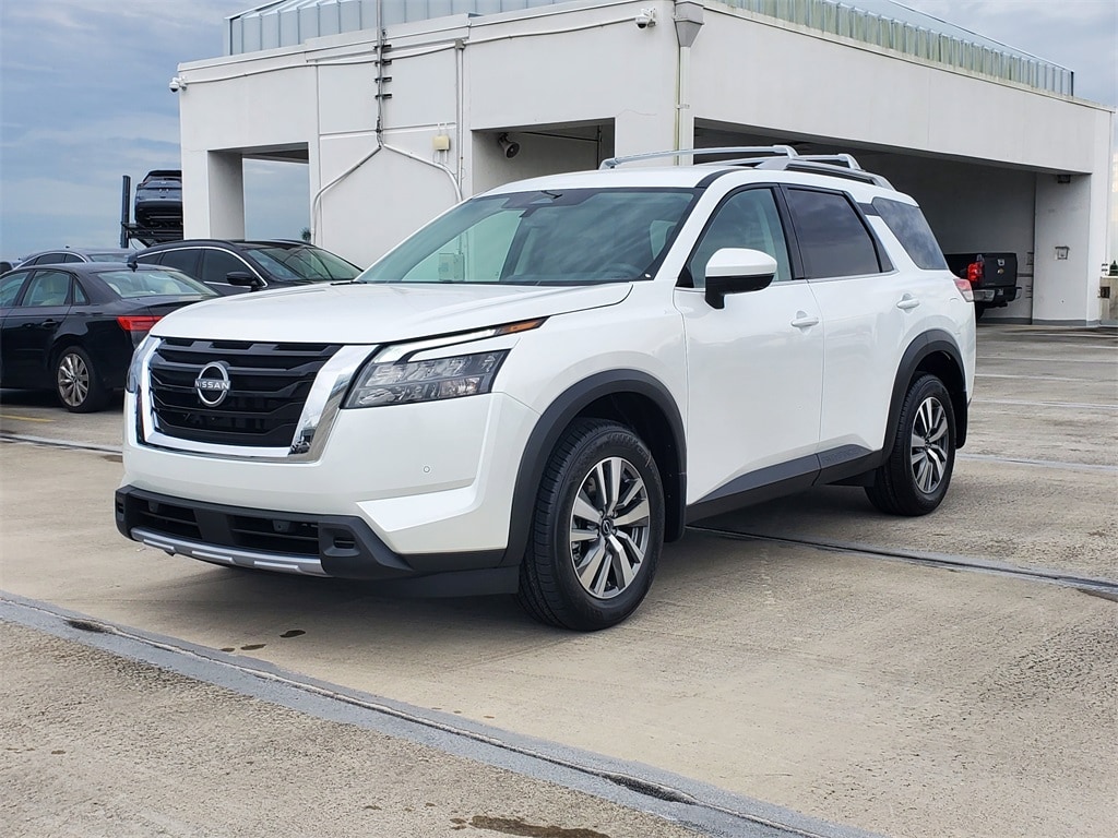 New 2025 Nissan Pathfinder SL SUV