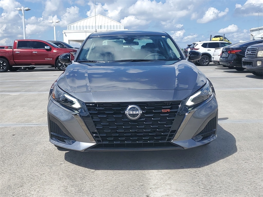 New 2025 Nissan Altima SR Sedan
