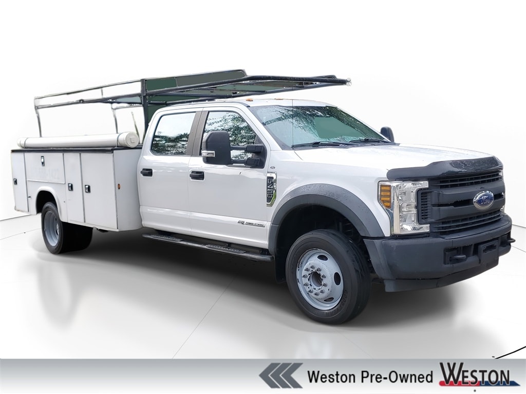Used 2018 Ford F-450 Chassis  Truck Crew Cab