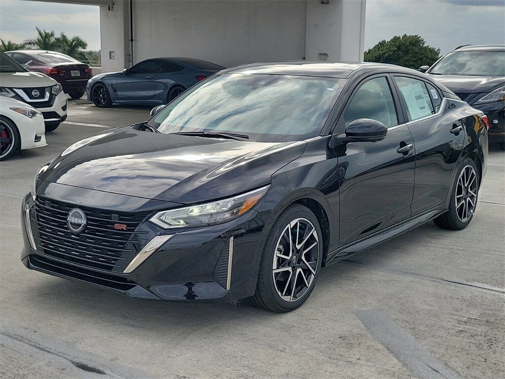 2025 Nissan Sentra SR photo 3