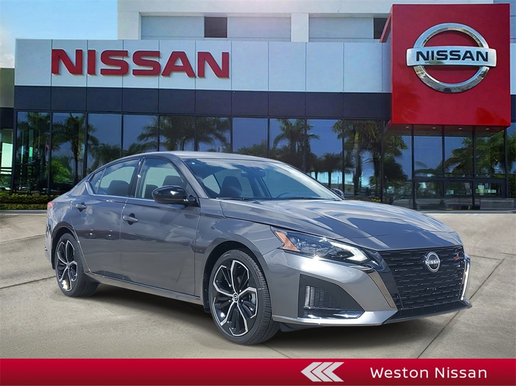 New 2025 Nissan Altima SR Sedan