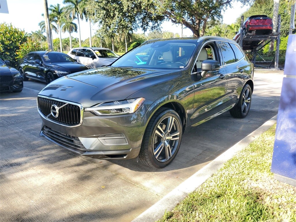 2019 Volvo XC60 T5 Momentum photo 3
