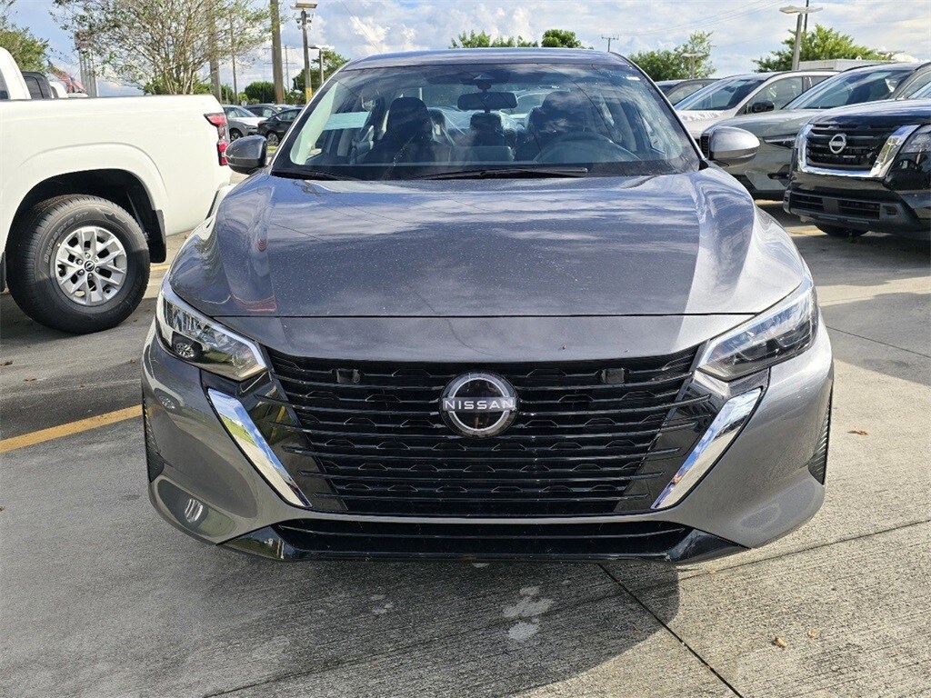 2025 Nissan Sentra SV photo 2