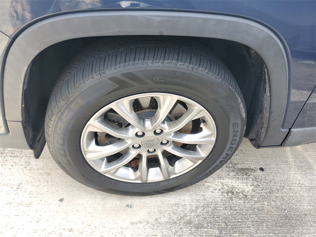 2021 Jeep Cherokee Latitude photo 4