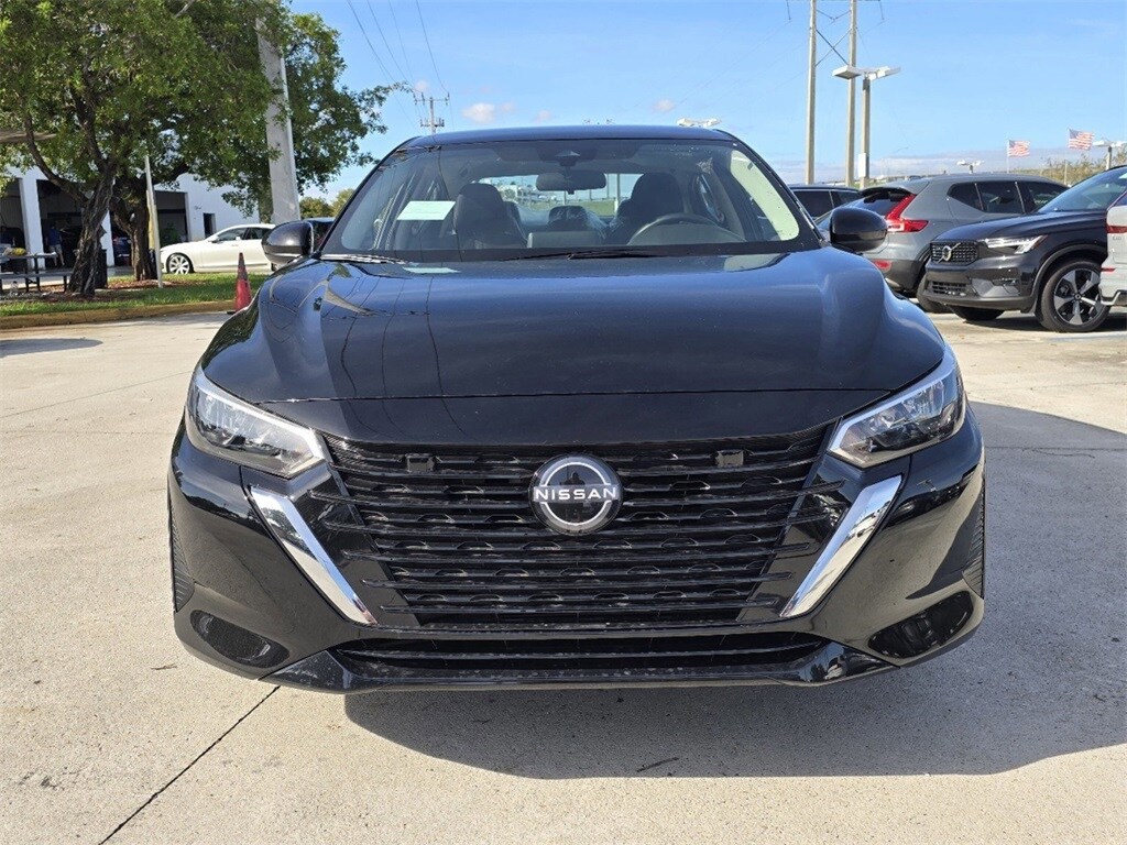 2025 Nissan Sentra SV photo 2