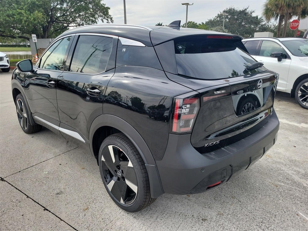New 2026 Nissan Kicks SR SUV
