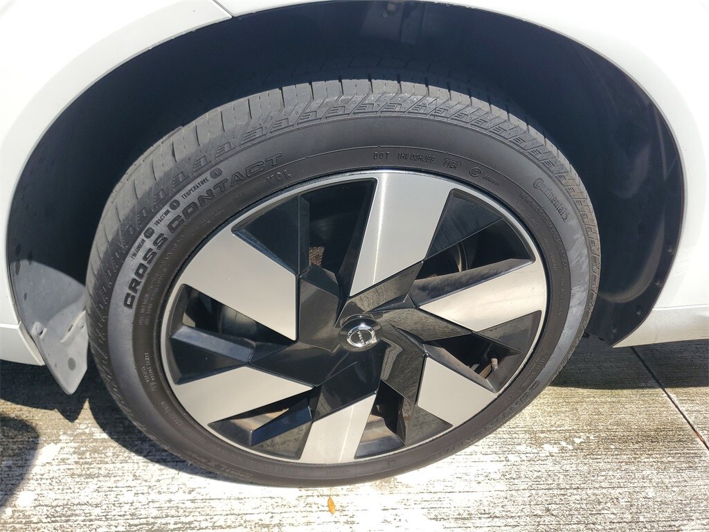 2024 Volvo XC60 Recharge Hybrid T8 Plus photo 3