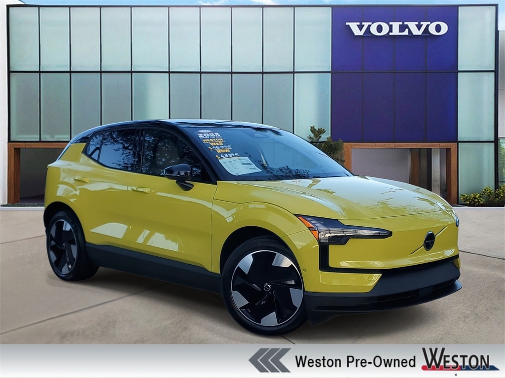 Certified 2025 Volvo EX30 Twin Motor Ultra SUV