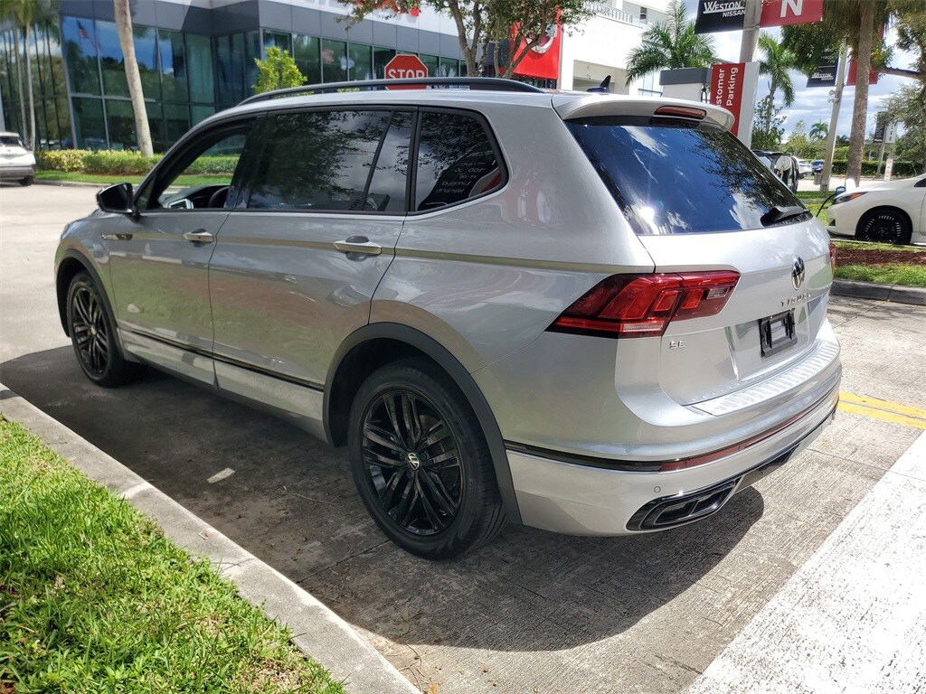 2022 Volkswagen Tiguan SE R-Line Black photo 2