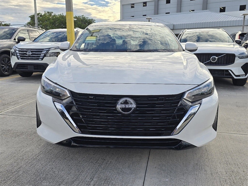 2025 Nissan Sentra SV photo 2