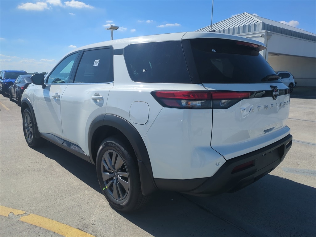 New 2025 Nissan Pathfinder S SUV