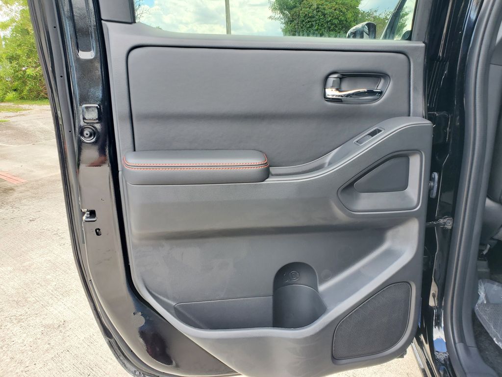 2026 Nissan Frontier PRO-X - Photo 8